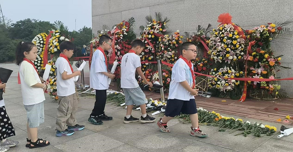 4a62a20d77b64d50b1e22631bc0eedee.jpg 5-1.jpg