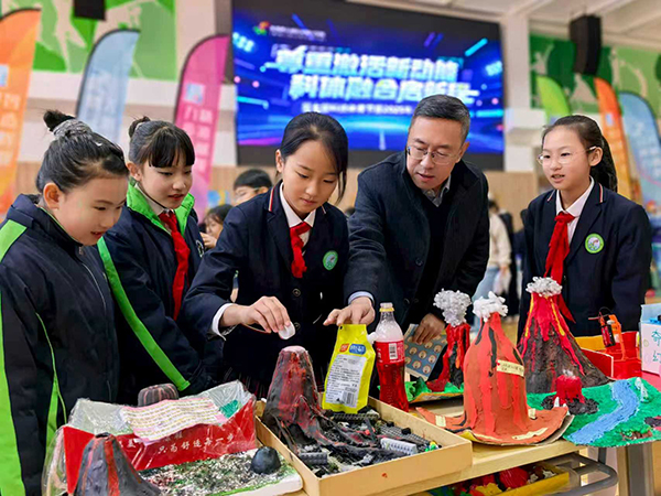 02acd536f12d426ca2df36d02b6d4194.jpg 434c4641c1bd8c019bb027dd50b19263.jpg